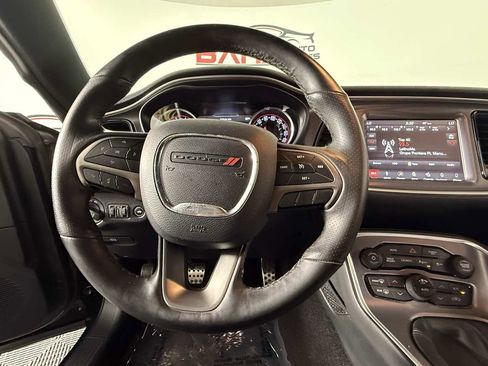 Used 2019 Dodge Challenger R/T Scat Pack w/ Driver Convenience Group image 18