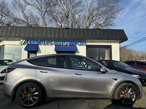 Used 2021 Tesla Model Y Long Range AWD/4WD image 2