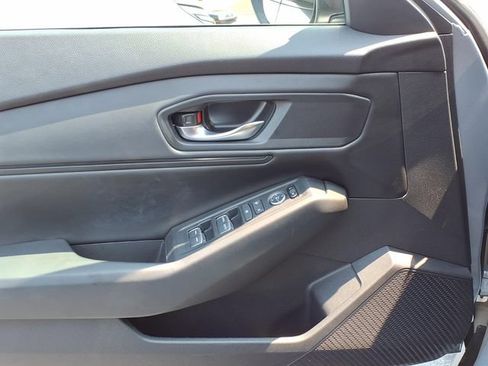 Used 2023 Honda Accord EX image 12