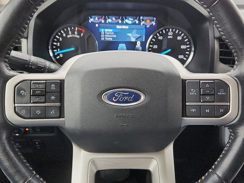 Used 2022 Ford Expedition XLT image 11
