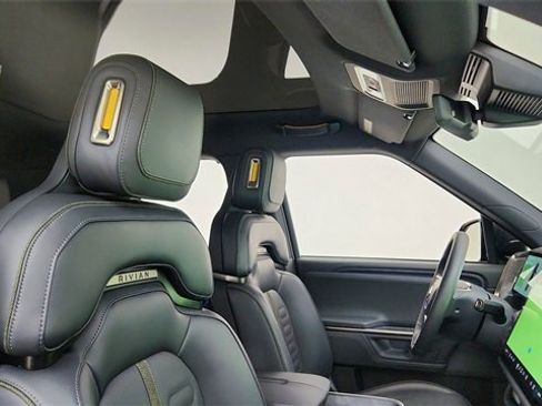 Used 2025 Rivian R1T Adventure image 22