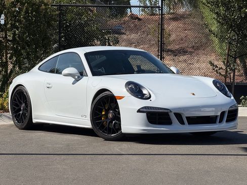 Certified 2016 Porsche 911 Carrera GTS RWD image 9