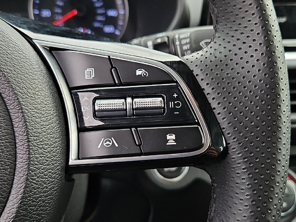 Used 2023 Kia Forte GT-Line w/ GT-Line Technology Package FWD image 21