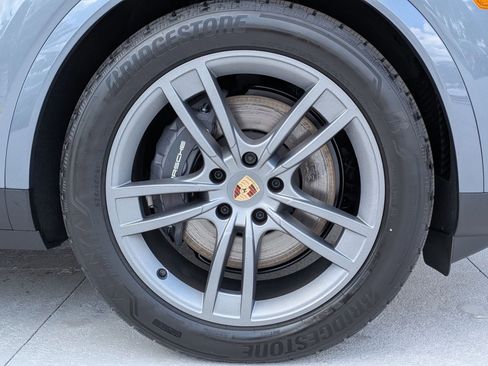 New 2026 Porsche Cayenne Coupe AWD/4WD image 27
