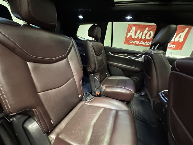Used 2021 Cadillac XT6 Premium Luxury AWD/4WD image 16