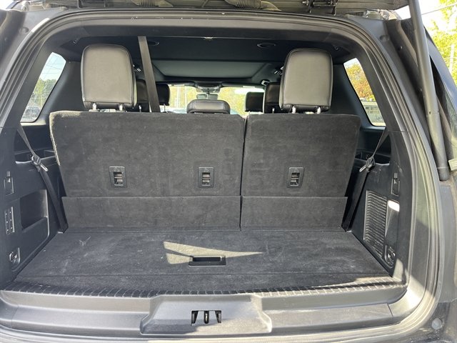 Used 2020 Ford Expedition XLT w/ Equipment Group 202A AWD/4WD image 15