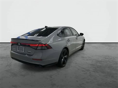 Used 2025 Honda Accord Sport image 3