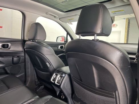 New 2026 Kia Sorento S w/ S Panoramic Sunroof Package FWD image 11