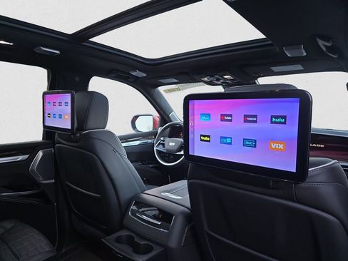 Certified 2025 Cadillac Escalade Sport Platinum w/ LPO, ONYX Package image 19