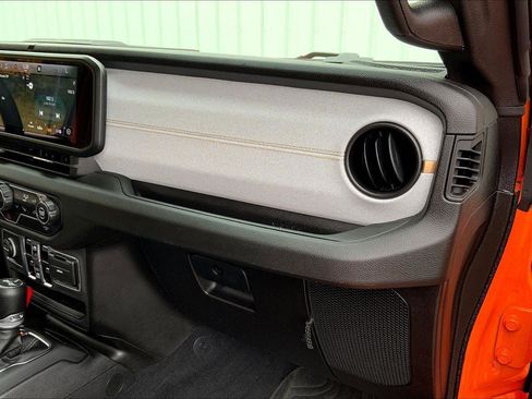 Used 2025 Jeep Wrangler Sport S image 14