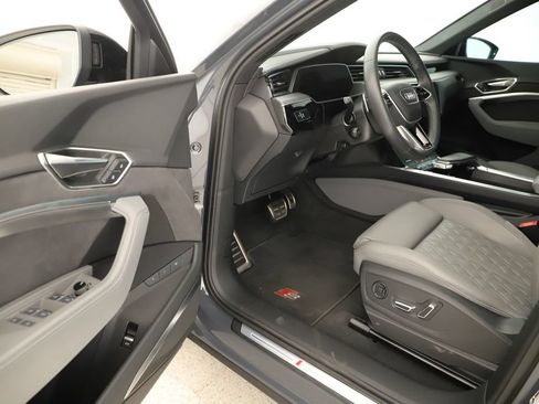 Certified 2024 Audi SQ8 e-tron Premium Plus w/ Black Optic Package AWD/4WD image 14