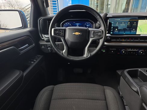 Used 2025 Chevrolet Silverado 1500 LT image 16