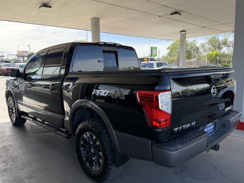 Used 2017 Nissan Titan PRO-4X AWD/4WD image 5