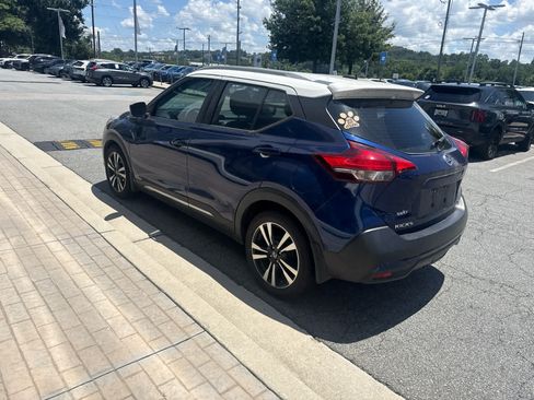 Used 2018 Nissan Kicks SR FWD image 5