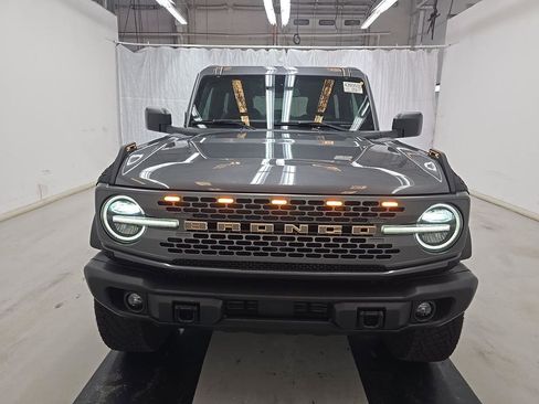 Used 2023 Ford Bronco Badlands w/ Sasquatch Package AWD/4WD image 2