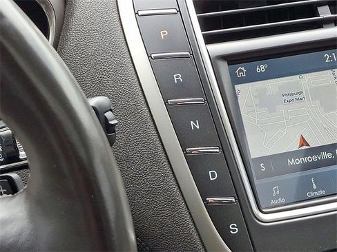 Used 2020 Lincoln Nautilus Reserve image 15