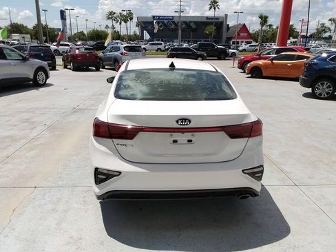 Used 2020 Kia Forte LXS FWD image 4