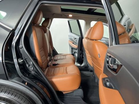 Used 2019 Nissan Rogue SL w/ Premium Package FWD image 46