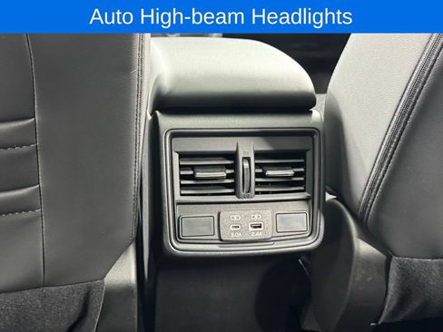 Certified 2025 Subaru Forester Premium AWD/4WD image 41