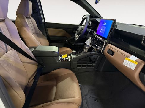 New 2026 Toyota 4Runner Limited AWD/4WD image 19