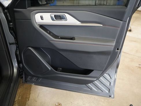 New 2026 Ford Explorer Active RWD image 20