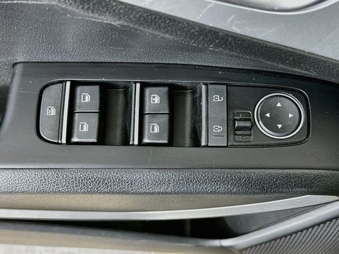 Used 2024 Kia Soul LX w/ Option Group 015 FWD image 15