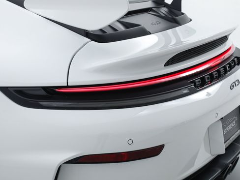 Used 2026 Porsche 911 GT3 RWD image 15