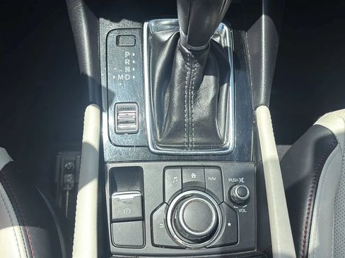 Used 2017 MAZDA MAZDA3 Grand Touring FWD image 14