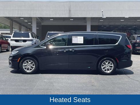 Certified 2023 Chrysler Pacifica Touring-L FWD image 6