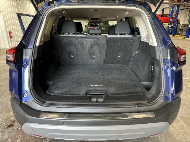 Used 2023 Nissan Rogue SV AWD/4WD image 25