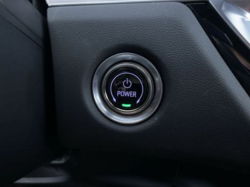New 2025 Cadillac Lyriq Sport w/ LPO, Floor Liner Package AWD/4WD image 9
