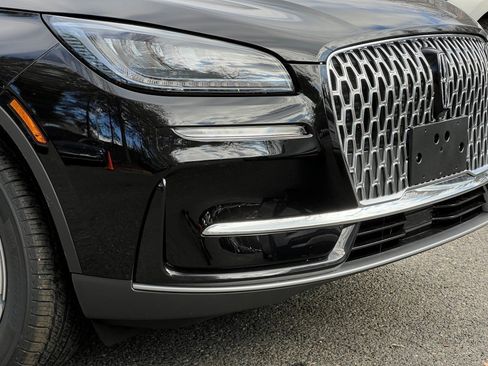 New 2026 Lincoln Corsair Premiere image 2