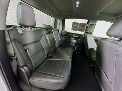 Used 2026 GMC Sierra 1500 SLT AWD/4WD image 31