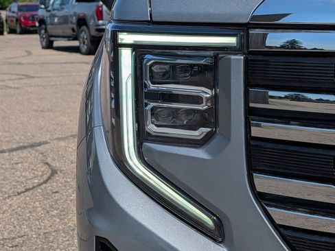 New 2026 GMC Sierra 1500 SLT w/ SLT Premium Plus Package AWD/4WD image 4