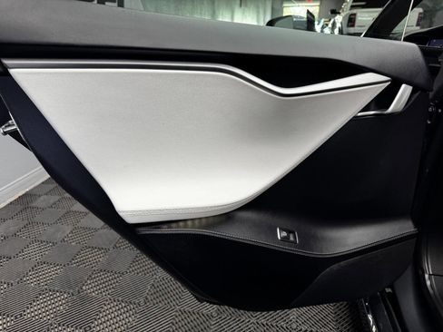 Used 2018 Tesla Model S 75D image 43