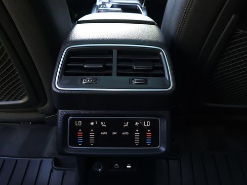 Used 2024 Audi Q8 e-tron Premium AWD/4WD image 17