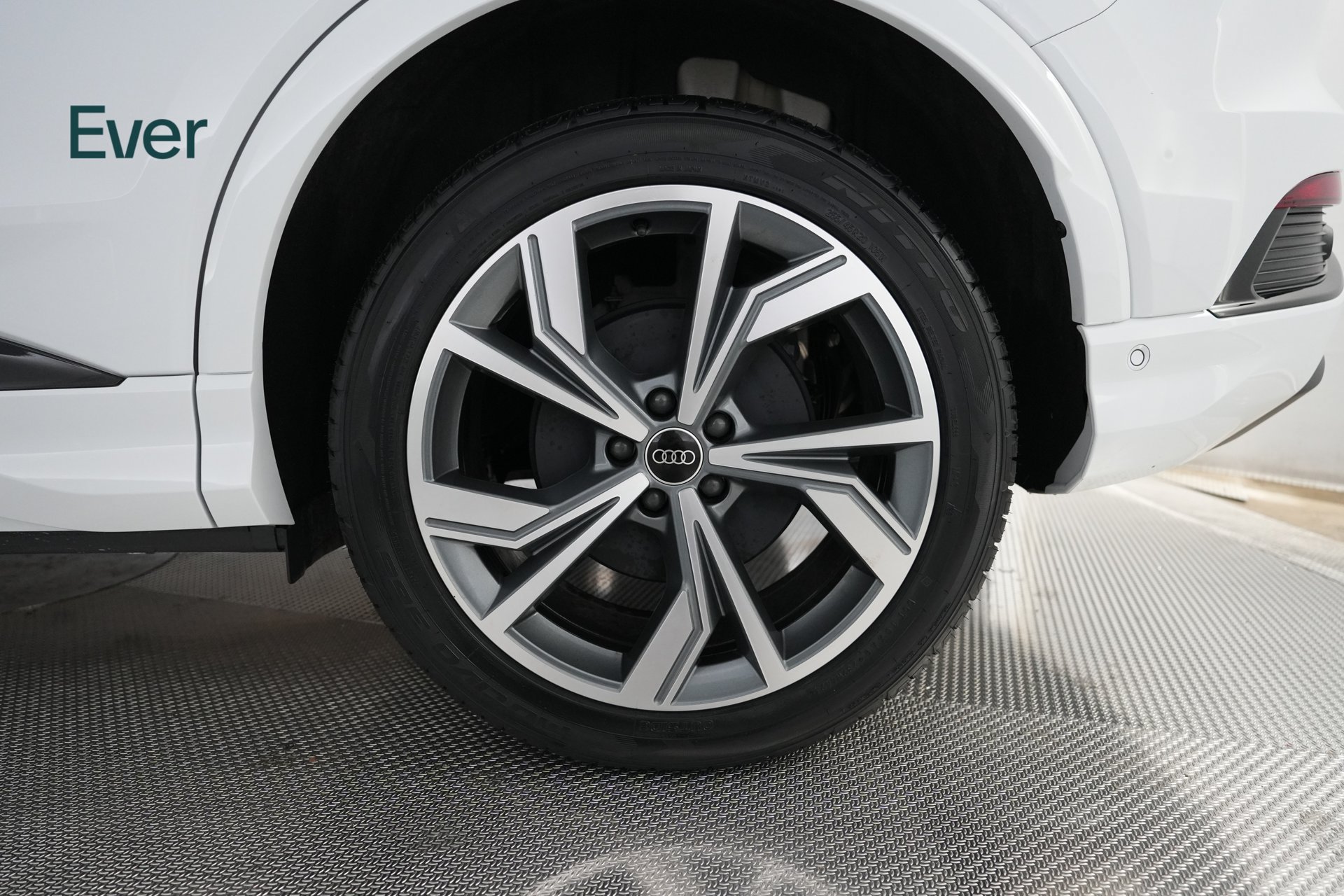Used 2023 Audi Q4 e-tron Prestige w/ Black Optic Package AWD/4WD image 9