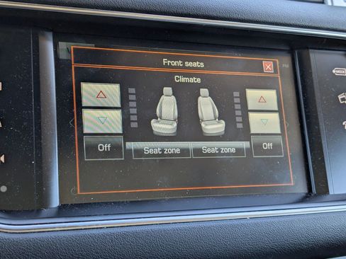 Used 2016 Land Rover Range Rover Sport HSE image 16