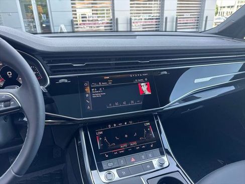 Certified 2026 Audi Q7 2.0T Premium w/ Convenience Plus Package AWD/4WD image 18