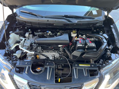 Used 2017 Nissan Rogue SV FWD image 21