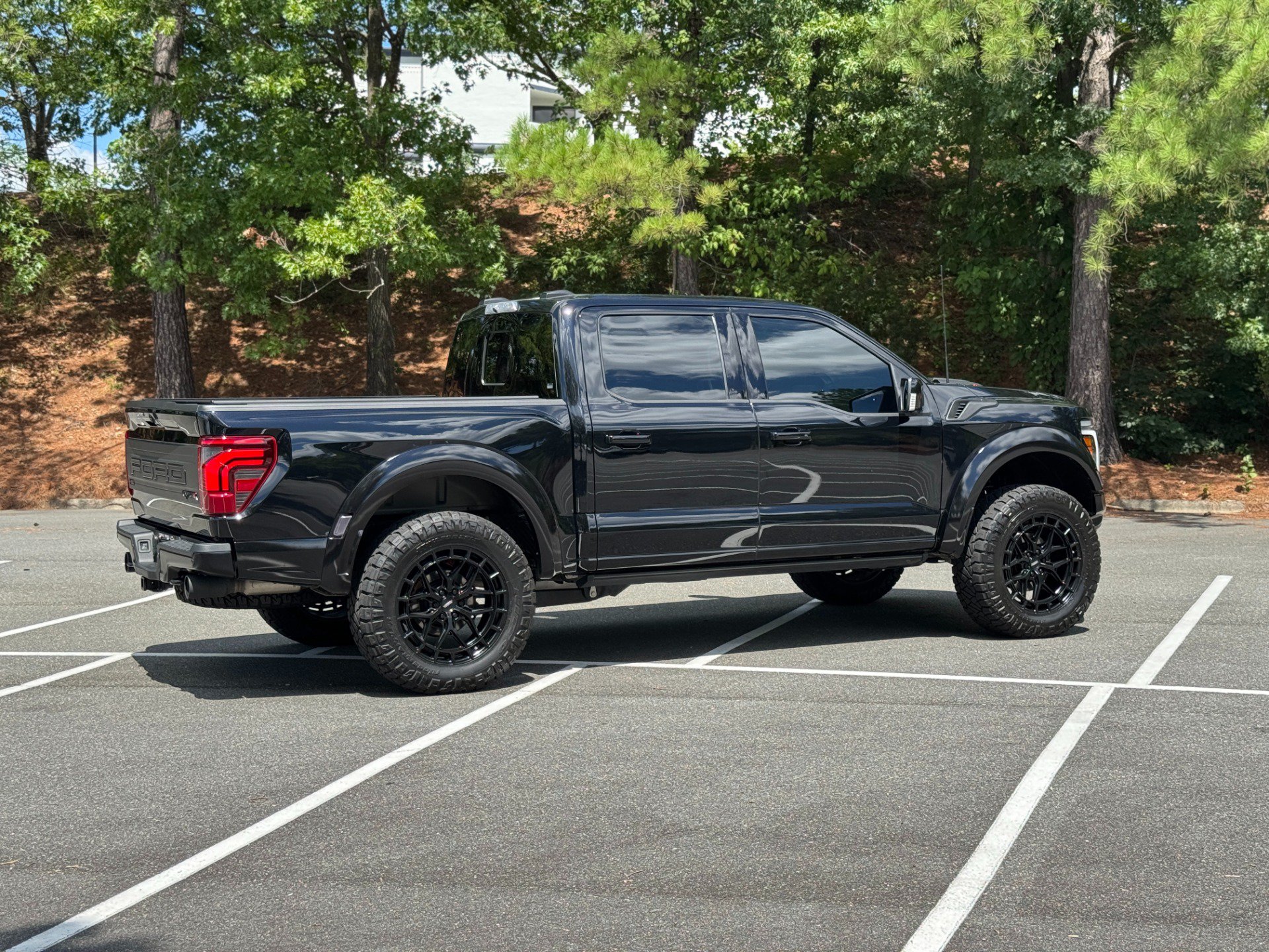 Used 2025 Ford F150 Raptor w/ Equipment Group 803A Raptor R AWD/4WD image 13