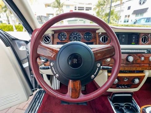 Used 2013 Rolls-Royce Phantom Sedan image 57