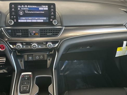 Used 2022 Honda Accord Sport image 21