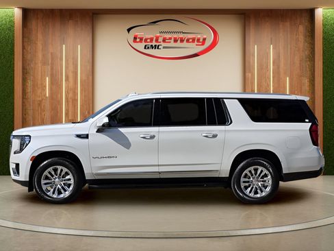 Used 2024 GMC Yukon XL SLT w/ SLT Luxury Package AWD/4WD image 8