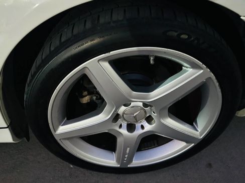 Used 2009 Mercedes-Benz E 350 E 350 4dr Sedan image 29