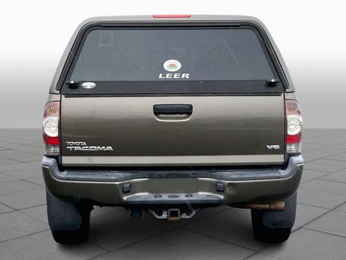 Used 2013 Toyota Tacoma 4x4 Double Cab w/ TRD Sport Pkg image 5