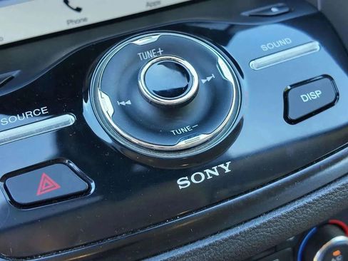 Used 2017 Ford Escape Titanium image 14