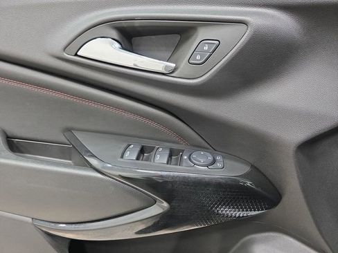 Used 2025 Chevrolet Trax RS w/ Driver Confidence Package FWD image 28