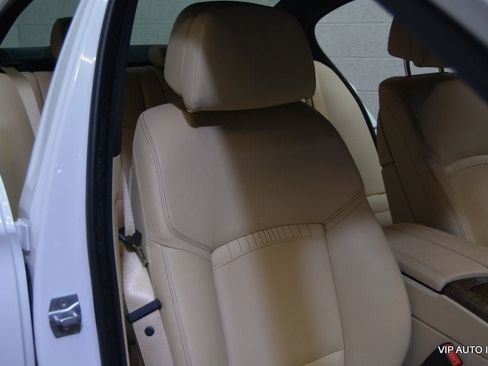 Used 2014 BMW 528i Sedan RWD image 18
