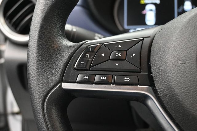 Used 2024 Nissan Versa SV FWD image 28